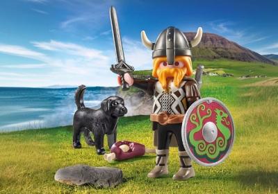 Vikingo con Perro Guardin
